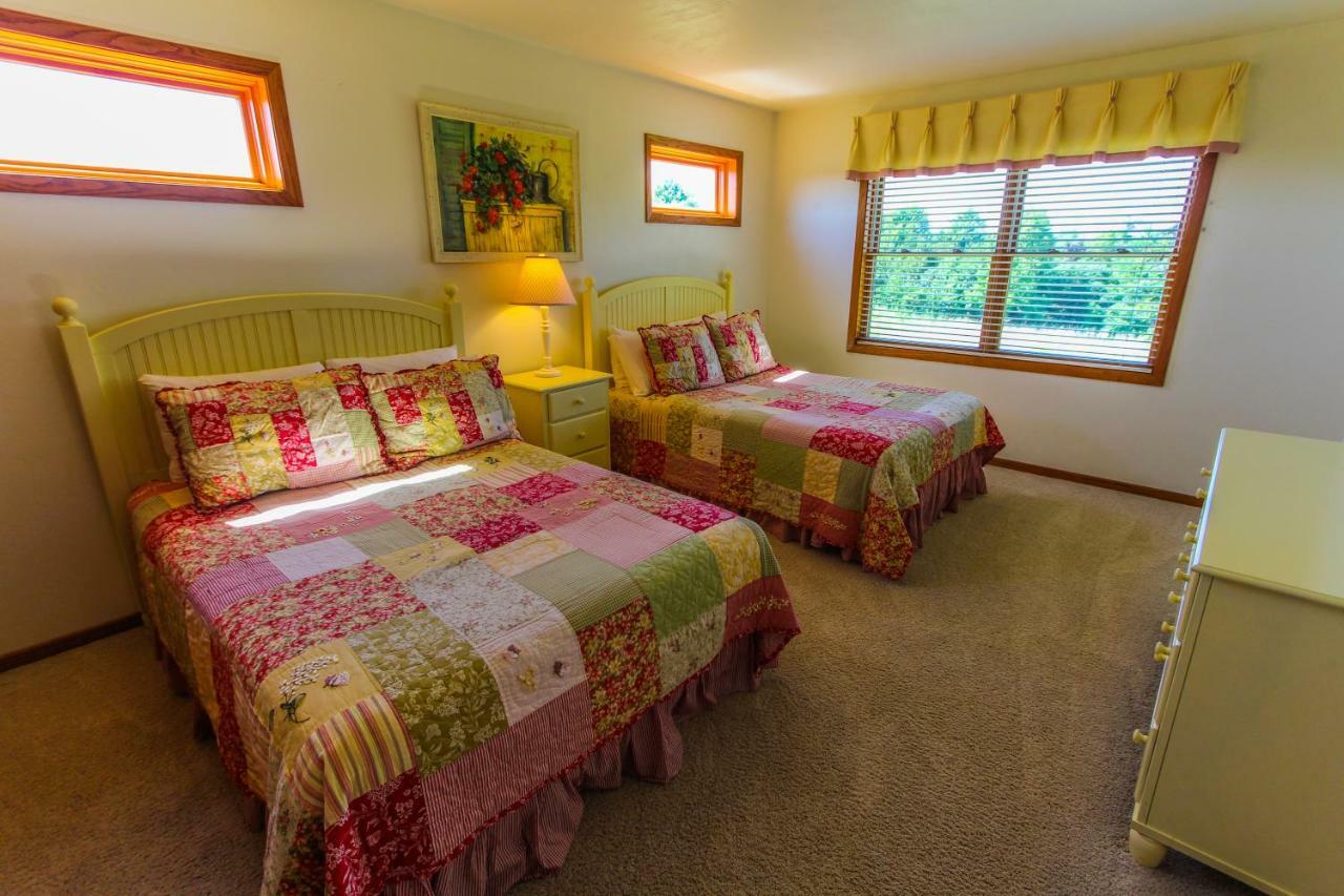 Meadow Ridge Condos เอ้กฮาร์เบอร์ ภายนอก รูปภาพ
