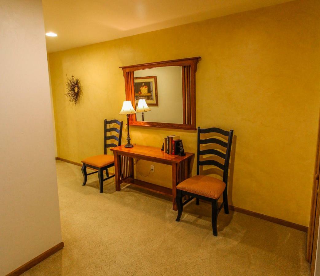 Meadow Ridge Condos เอ้กฮาร์เบอร์ ภายนอก รูปภาพ